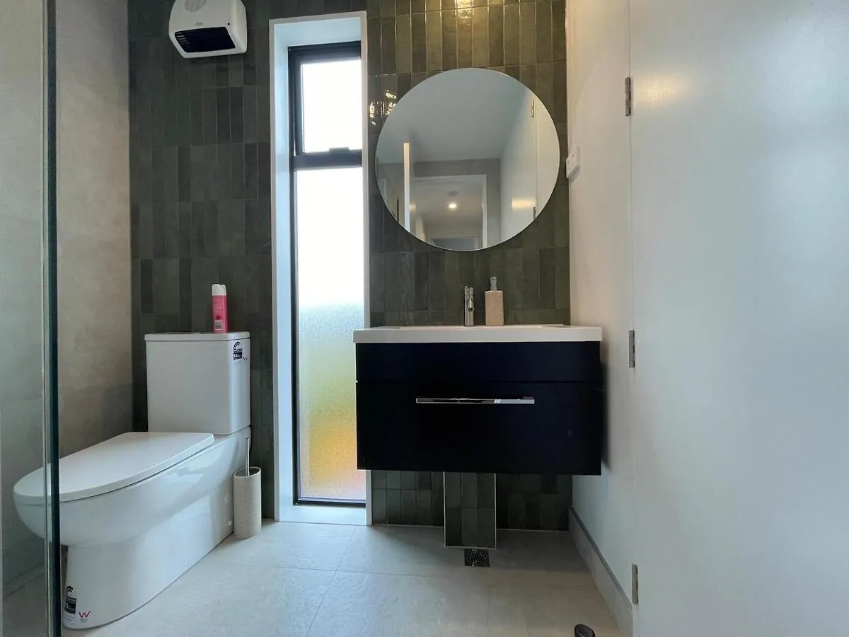 Luxury 2Bed2Bath Standalone Home With Parking Christchurch New Zealand