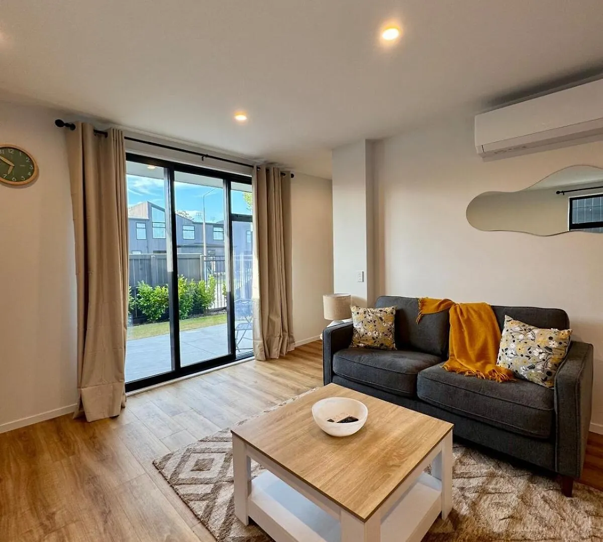 Holiday home Luxury 2Bed2Bath Standalone Home With Parking Christchurch New Zealand