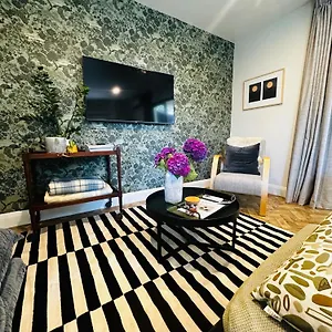 2 Bed Beckenham Beauty - Pet Friendly Christchurch